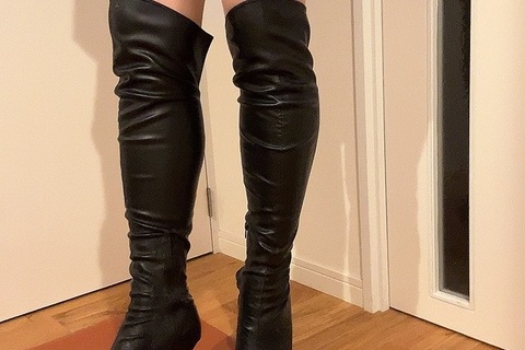 ピンヒールニーハイブーツでお弁当踏み潰し　＃フードクラッシ...