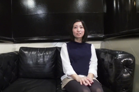 【個人撮影】清楚系な妊婦人妻とバコバコ不倫で生中出しハメ撮...