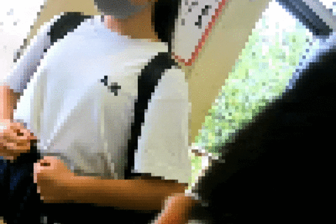 ムチムチ少女の体育着姿1