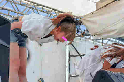 ビーチの歌姫たち＃023：【4K動画】 クラップ行くよ！！