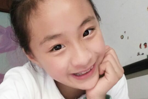 【爆売れ必至新作】【配信少女】【超絶美少女】303