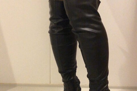 ニーハイブーツでコロッケ踏み潰し　＃フードクラッシュ　＃ブ...