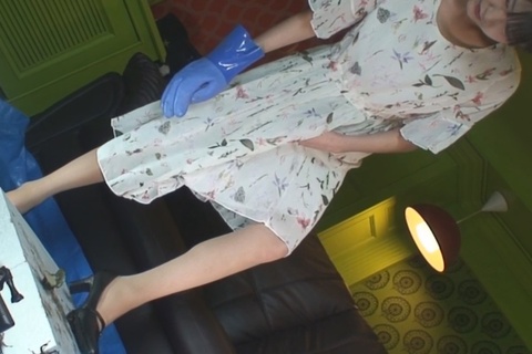 復刻版アイドル級美少女めいちゃんの私服パンプスでカブトム...