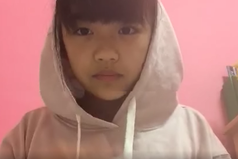 キュロットまくり上げ中継する若手女子