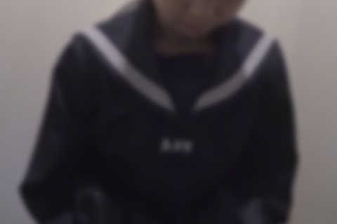 下校途中？家に帰るまで待てない娘さん