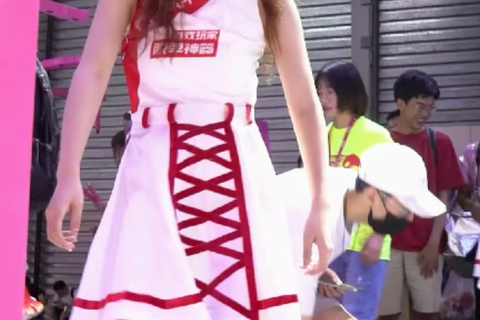 高画質 アジア圏のコスプレ逆さ72