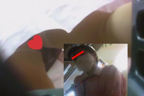 薬局の店員さんを逆さ撮り♥