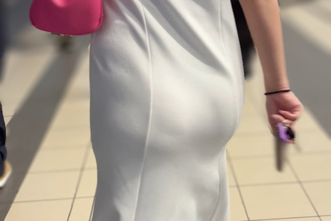 《とんでもない揺れ！ボリューミーなBODYを引っ提げた巨尻...