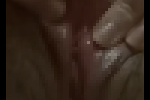 デカクリオナニー