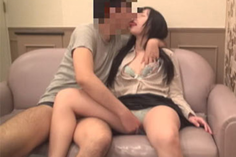 【淫行犯罪？】黒髪で地味なオタク系少女（※※歳）のオマンコ...