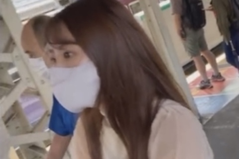 かわいいお姉さんのムチムチお尻