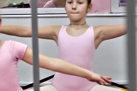 洋かわちいピンクレオタード１９分　cute girls p...