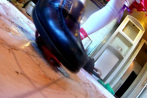 みくちゃんの馬〇ローファーでザリガニクラッシュVOL1