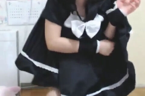 可愛いメイドちゃんのお着がえ