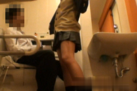 我慢できないK　029　トイレ