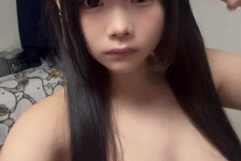 コンカフェ嬢の脱衣ヌード裏オプション