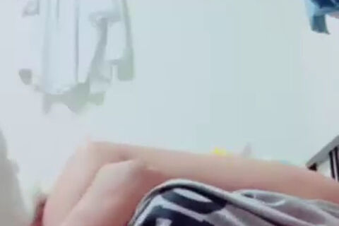 おっぱいもみもみ
