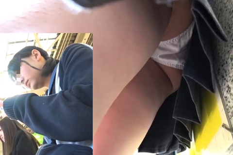 リアルなめちゃくちゃ可愛い黒髪おさげの制服JKを逆さパンチラ風！