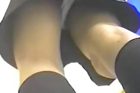 本物のリアルなパンチラ