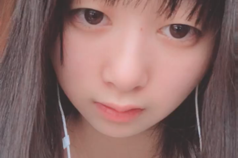 癒し系の可愛い顔の彼女のオナニー