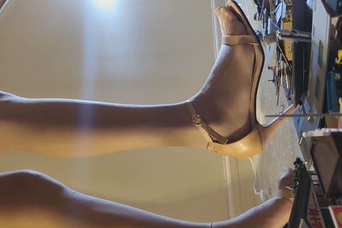 高画質復刻版　アイドル級美少〇めいちゃんのサンダルでジオラ...