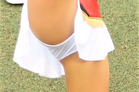 【動画】白でハイキック! 社会人人気チア