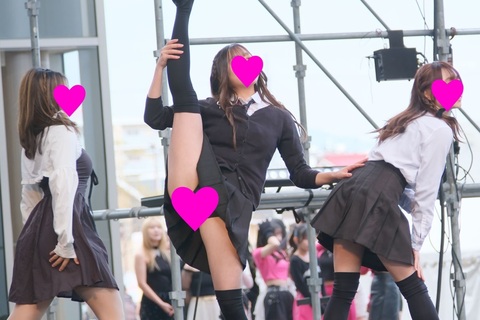 4K コンテスト優勝巨乳美人JDミニスカパンチラダンス