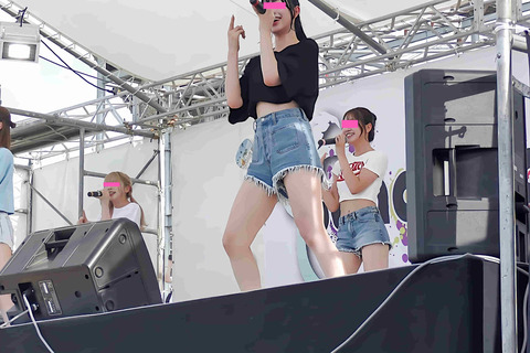 ビーチの歌姫たち＃007：【4K動画】ショートパンツからす...