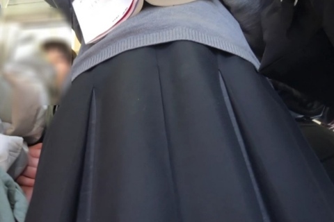 制服逆さ７