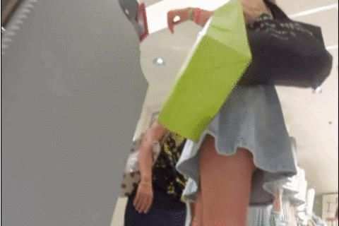 私服パンチラ 13