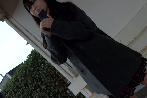 女子高生リボン&両サイド刺繍柄、逆さ撮り