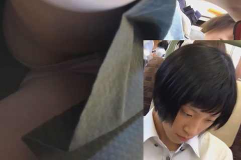 リアル黒髪制服JKたち3名の逆さパンチラ盗撮風！全員生の白パン